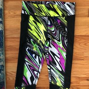 PRINTED FABLETICS LEGGINGS SIZE S